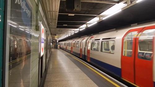 Atrium Hotel Heathrow - image 5