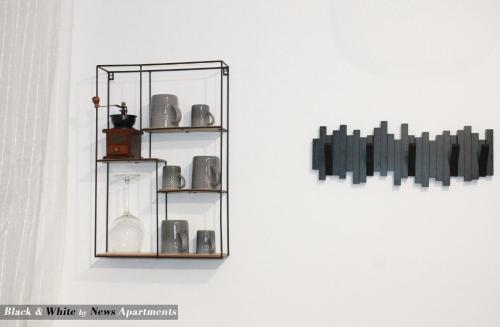 Black & White - News Apartment, Bucharest (photo 7)
