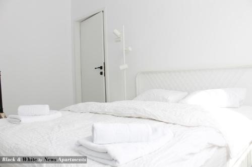 Black & White - News Apartment, Bucharest (photo 9)