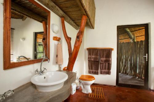 浴室, Warthogs Bush Lodge in 馬加利斯堡