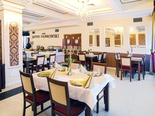 Hotel Dąbrowski Hotel Dąbrowski