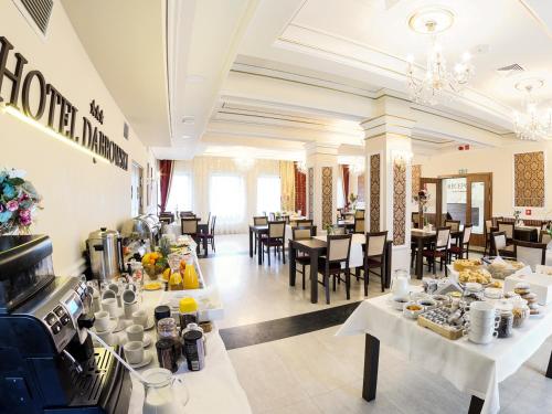 Hotel Dąbrowski - image 10