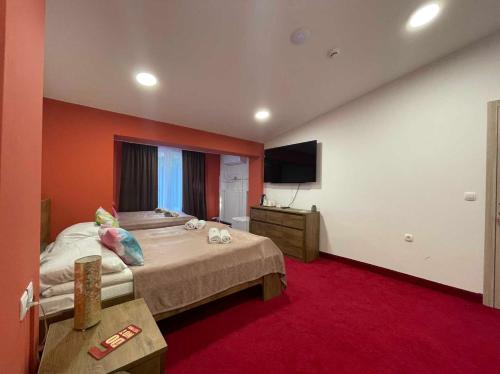 Hotel Story - image 10