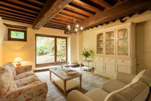 Casale il Ginepro by VacaVilla in Bagnolo
