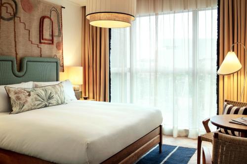 room detail thumbnail 0