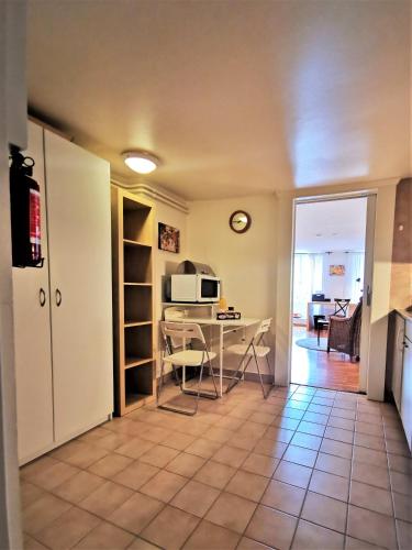  140 Lausanne Ouchy, BEST LOCATION 50 meters from the lake ! in Lausanne
