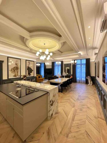 OLuxuxy49 - Appartements T3 de prestige, Place du Ralliement, 2ème 3ème et 4ème étage SANS ASCENSEUR 4