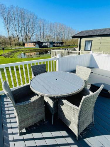The Hideaway Lodge – York