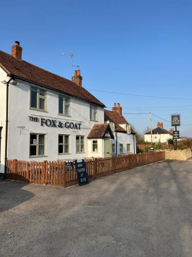 Fox and Goat in Waterstock