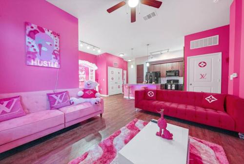 Pink Louis Vuitton Fantasy escape Instagram Ready! in Houston (TX) -  reviews, prices