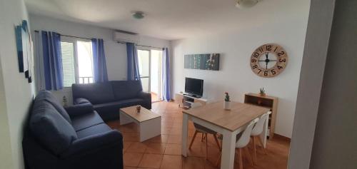  Apartment with terrace and parking, Pension in La Isleta del Moro