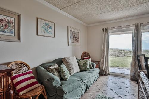 Four Winds Oceanfront Condo Four Winds Oceanfront Condo