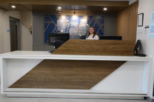 ล็อบบี้, Holiday Inn Express Athens By IHG in เอเธนส์ (TN)