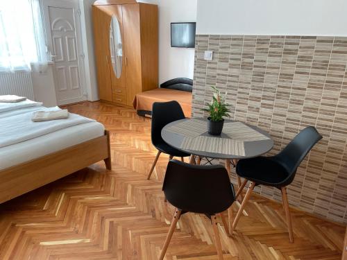 Bogoly Apartman - image 3