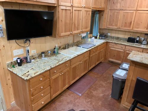 virtuve, Lodge on Lake Godstone in Džeksboro (TX)