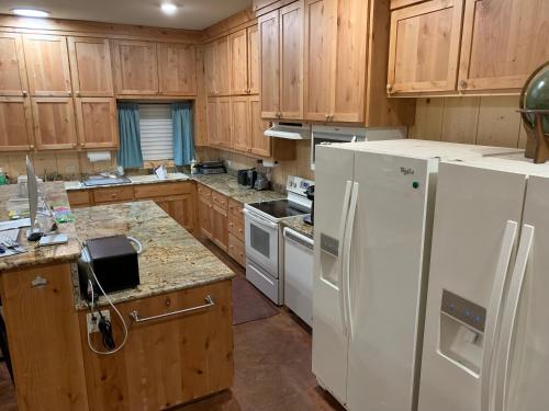 virtuve, Lodge on Lake Godstone in Džeksboro (TX)