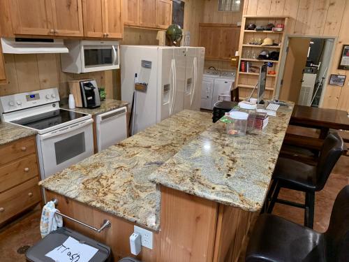 virtuve, Lodge on Lake Godstone in Džeksboro (TX)