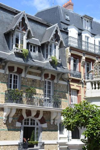 La Chambre du 21, Trouville-sur-Mer
