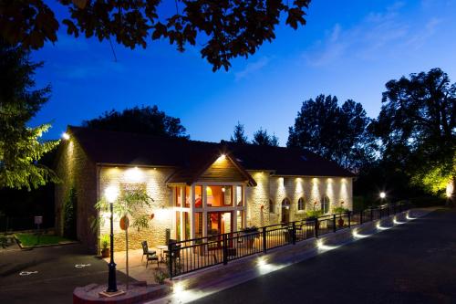 入口, Logis Hostellerie la Chaumière (Logis Hostellerie la Chaumiere) in 阿松瓦爾