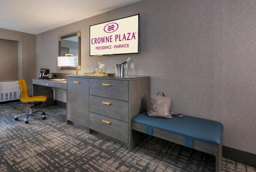 Crowne Plaza Providence Warwick Airport