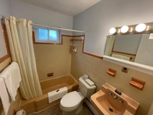 2 bedrooms, 3 beds