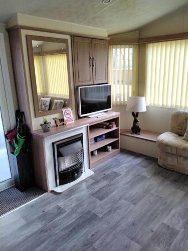 19 Laurel Close Highly recommended 6 berth holiday home with hot tub in prime location