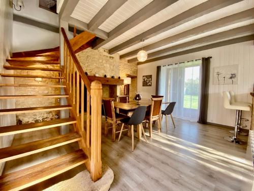 Instalaciones, Les Pierres De Tiphaine in Montignac