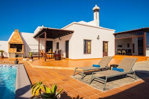 Eslanzarote Acoruma House, Super Wifi, Heated Pool