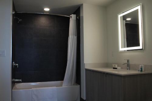 Central Civic Center Miami 30 Day Stays - image 10