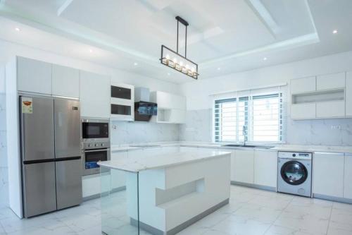 廚房, Banner Vacation Home & Swimming Pool in 布林布林