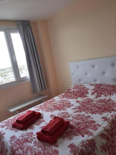 One-Bedroom Apartment image 1