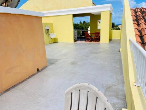 3Bedrm Beach Penthouse with Rooftop Terrace & WiFi - image 14