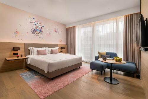 room detail thumbnail 0