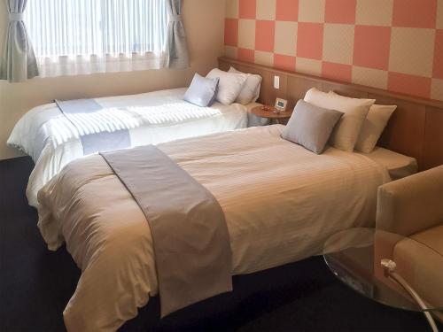 Kyoto Earth Hotel – Kyoto, IL