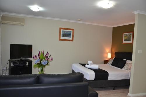 Napoleon On Kent Hotel - image 13