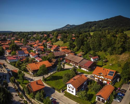 المنظر الخارجي, Gästehaus Weissenbauer (Gastehaus Weissenbauer) in Lenggries