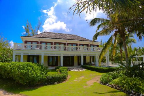 . Alfred House and Cottage by Eleuthera Vacation Rentals