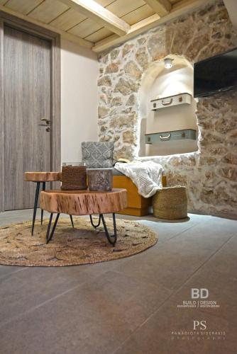 Pyrgos Houses and Restaurant in Plaka