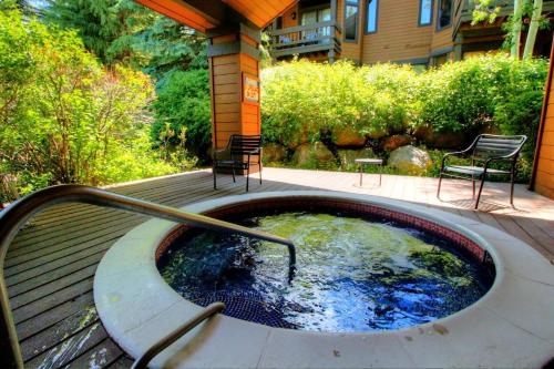 Ridgepoint Townhomes in Beaver Creek, USA