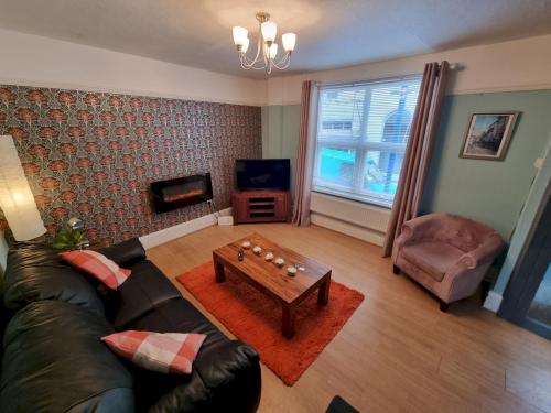 Pass The Keys Charming 2 bed house great location and dog friendly gîte à louer Ilfracombe
