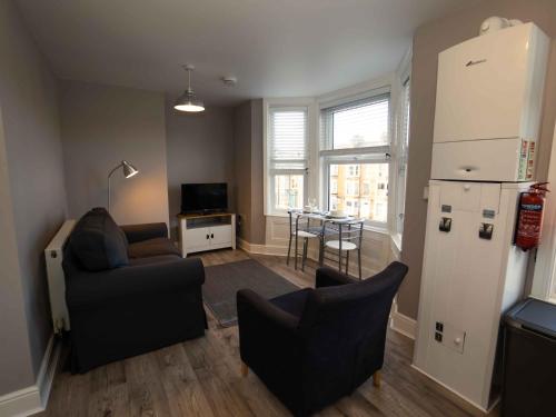 Pass The Keys Newly Renovated Spacious 1 Bedroom Apartment