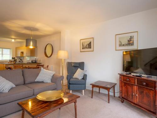 Pass The Keys Stouts Hill 4 Tranquil Cotswold cottage at Stouts Hill Manor 4 gîte à louer Coaley