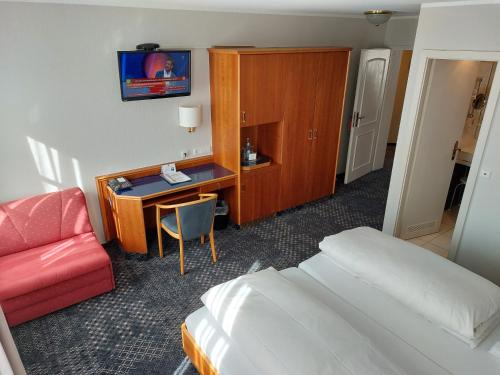 Hotel-Restaurant Roter Ochsen Room Type - Triple Room