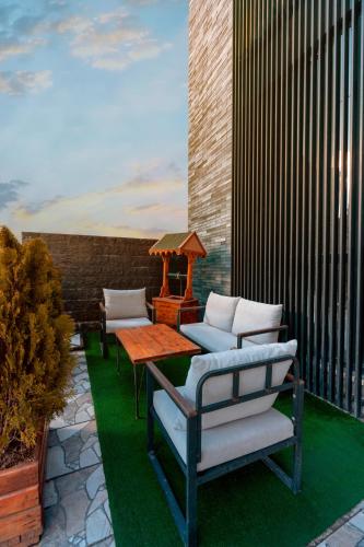 บริการและสิ่งอำนวยความสะดวก, เมลานจ์ แอร์พอร์ต โฮเทล (Melanj Airport Hotel) in อาร์นาวุตคอย