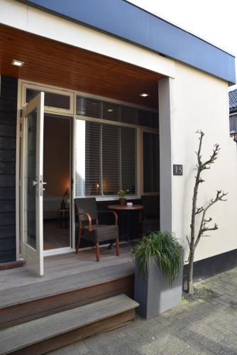 balkon/terras, Hofje van Maas in Zandvoort