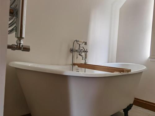 East Lodge, Glenfintaig East Lodge, Glenfintaig