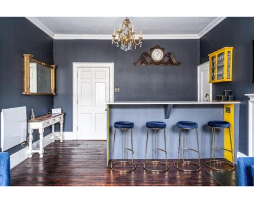 Bennett's Lodgings - Stylish 2BR Georgian Flat - Heart of Bath - Sleep 6, Bath (Foto 10)