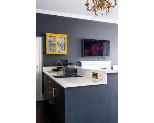 Bennett's Lodgings - Stylish 2BR Georgian Flat - Heart of Bath - Sleep 6, Bath (Foto 6)
