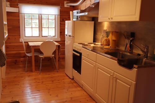 ห้องครัว, Velfjord Camping & Hytter near สนามบินเบรินเนยซุนด์