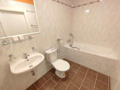Hotel 28 - image 7
